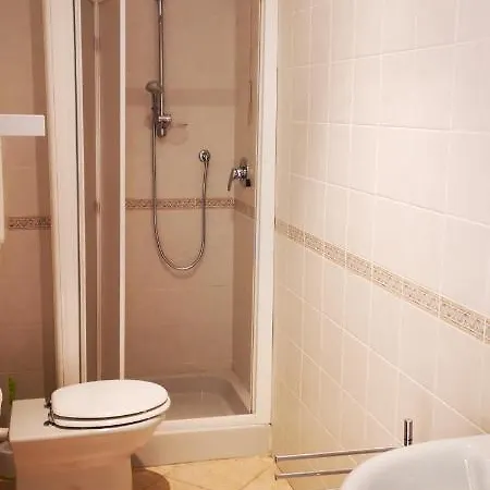 Govi 3* ديانو كاستيلو