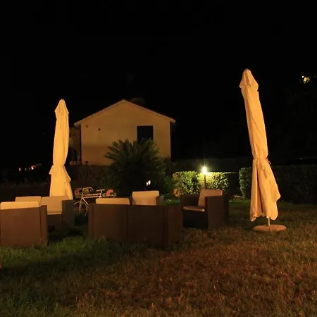 Govi ゲストハウス 3*